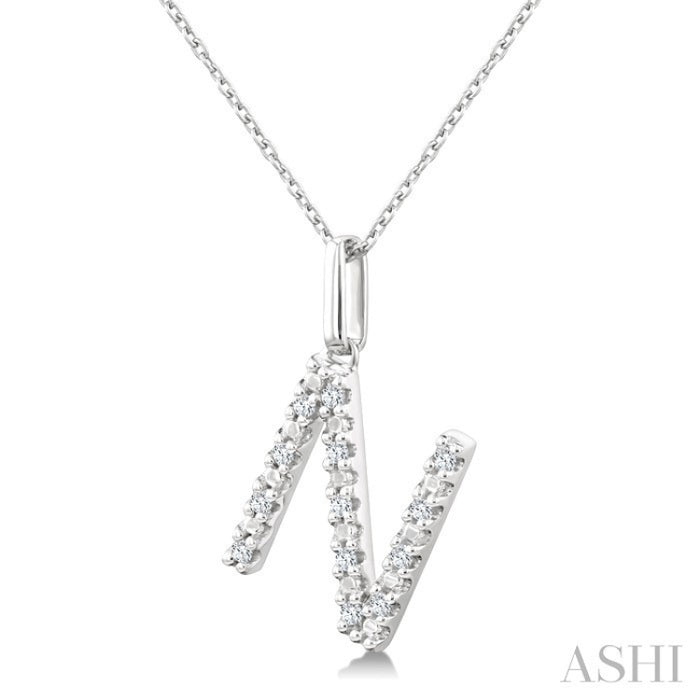 1/10 Ctw Initial 'N' Round Cut Diamond Fashion Pendant With Chain in Sterling Silver