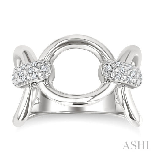 1/10 Ctw Oval Shape Bar Accent Round Cut Diamond Bold Fashion Ring in Sterling Silver