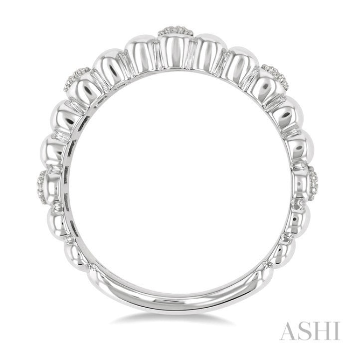 1/10 Ctw Wide Ribbed Plain Polished and Round Cut Diamond Bold Fashion Band in Sterling Silver