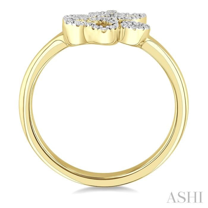 1/20 Ctw Dog Paw Round Cut Diamond Ring in Yellow Gold Vermeil