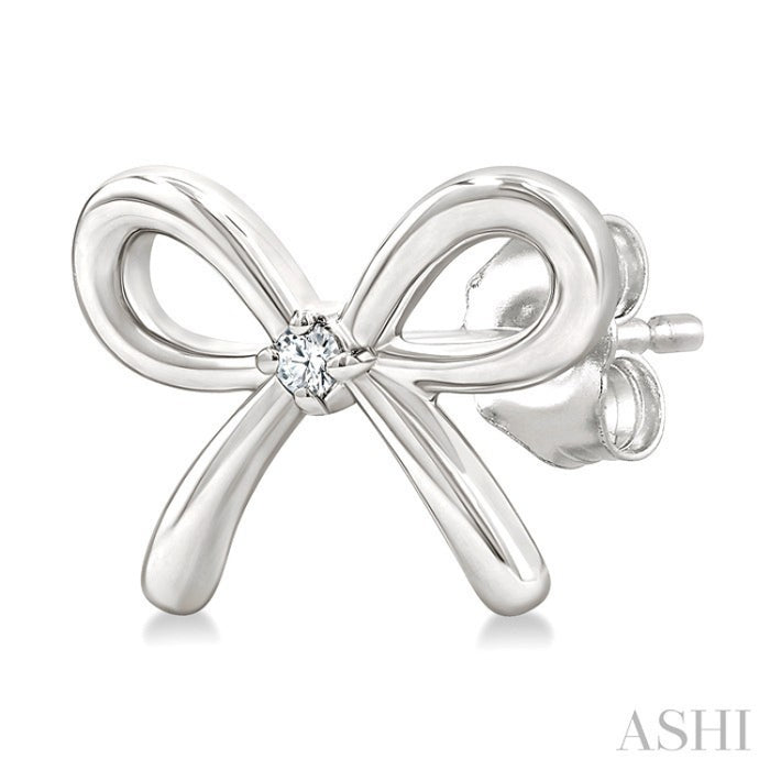 1/50 Ctw Bow Round Cut Diamond Fashion Earrings in Sterling Silver