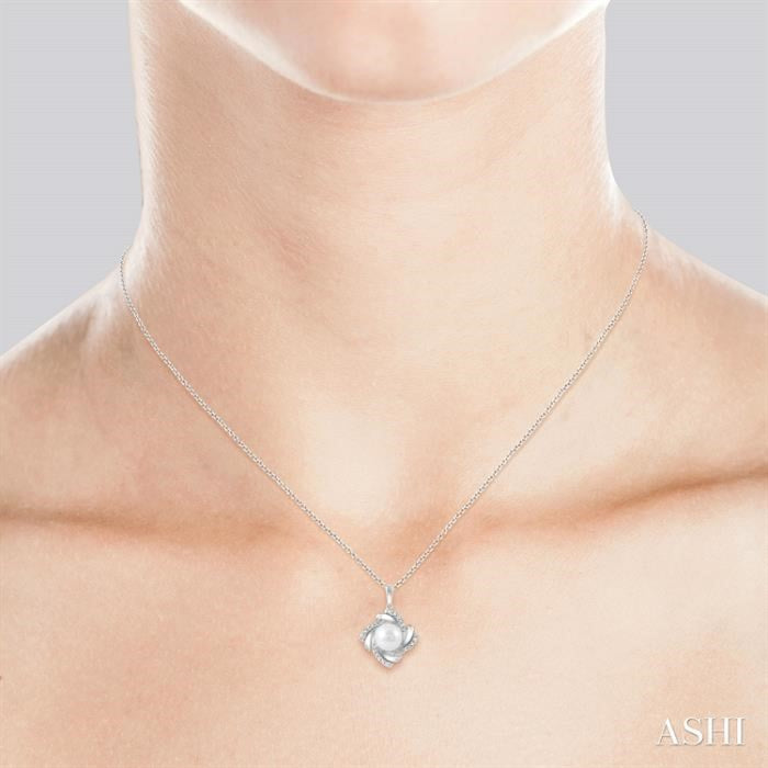 7x7 MM Round Shape Cultured Pearl and 1/50 Ctw Swirl Round Cut Diamond Pendant With Chain in Sterling Silver
