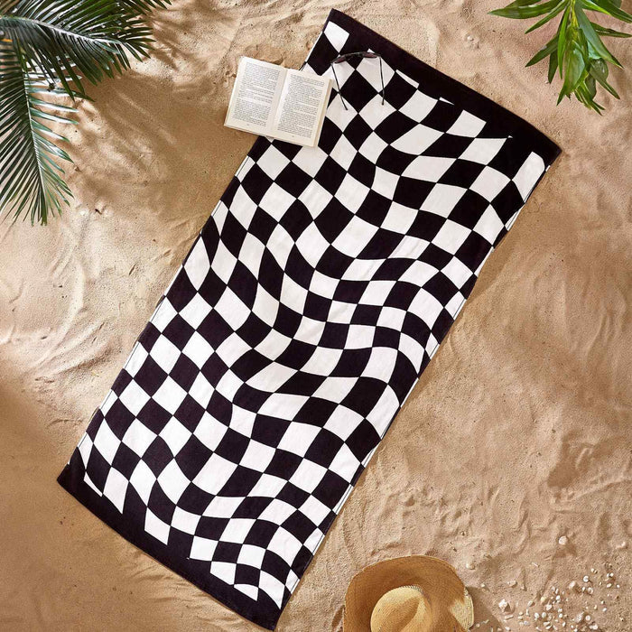 checkerboard-black-white-beach-towel