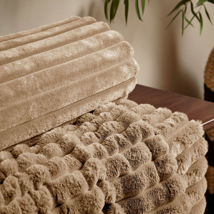 Cosy Ribbed Faux Fur Soft Blanket Throw Natural