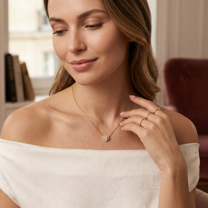 Isabella Heart Necklace in Yellow Gold