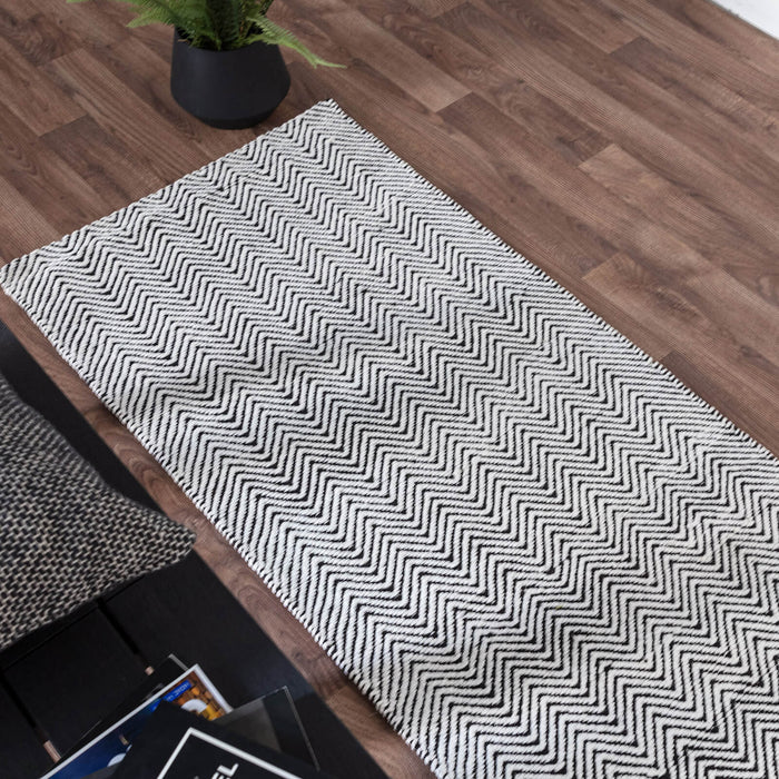 Asiatic Ives Black / White Rug