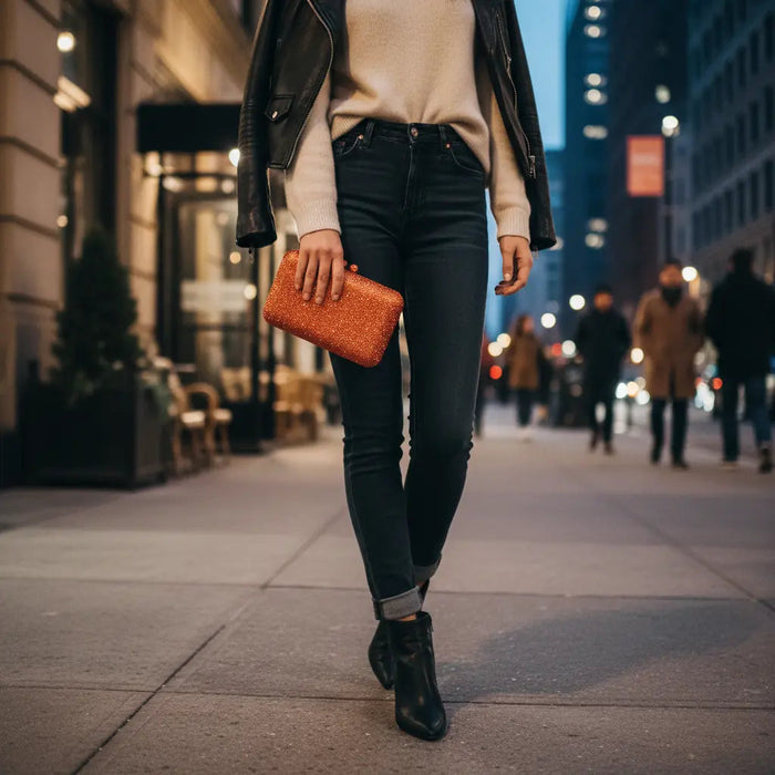 Joie de Vivre Clutch in Orange