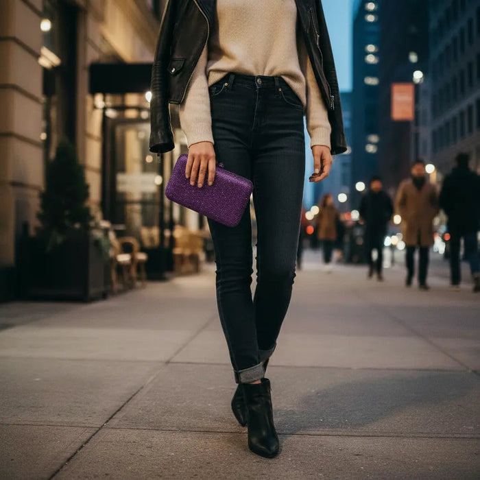Joie de Vivre Clutch in Purple