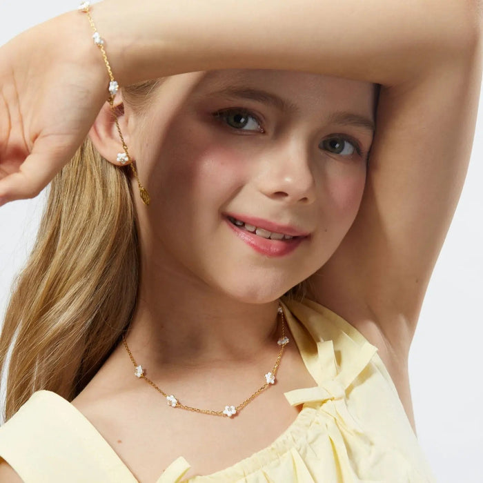 Petit Daisy White Bracelet